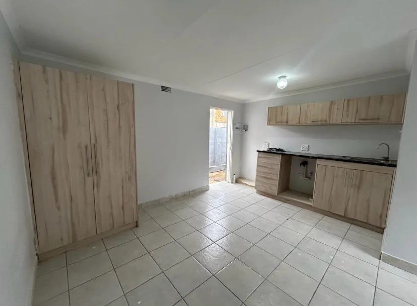 7 Bedroom House in Orange Grove