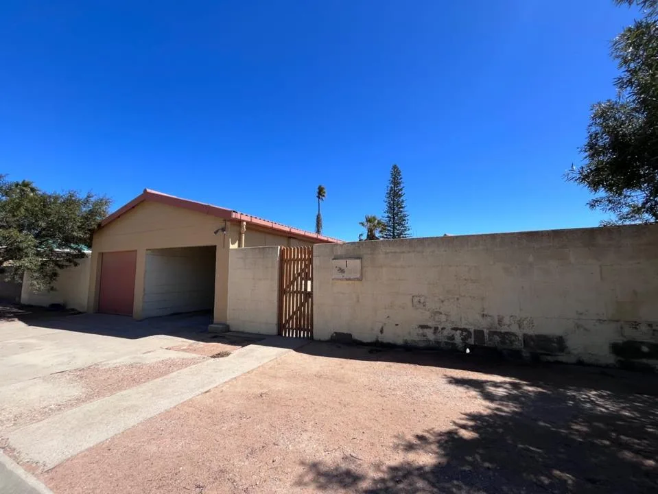 3 Bedroom House for sale in Koingnaas
