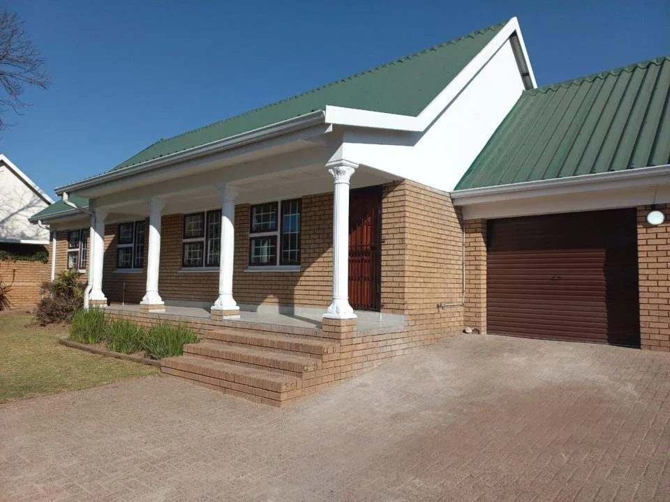 3 Bedroom Townhouse for sale in Del Judor Ext 1