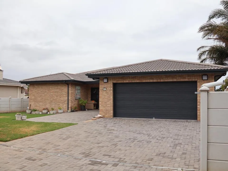 3 Bedroom House for sale in Wavecrest