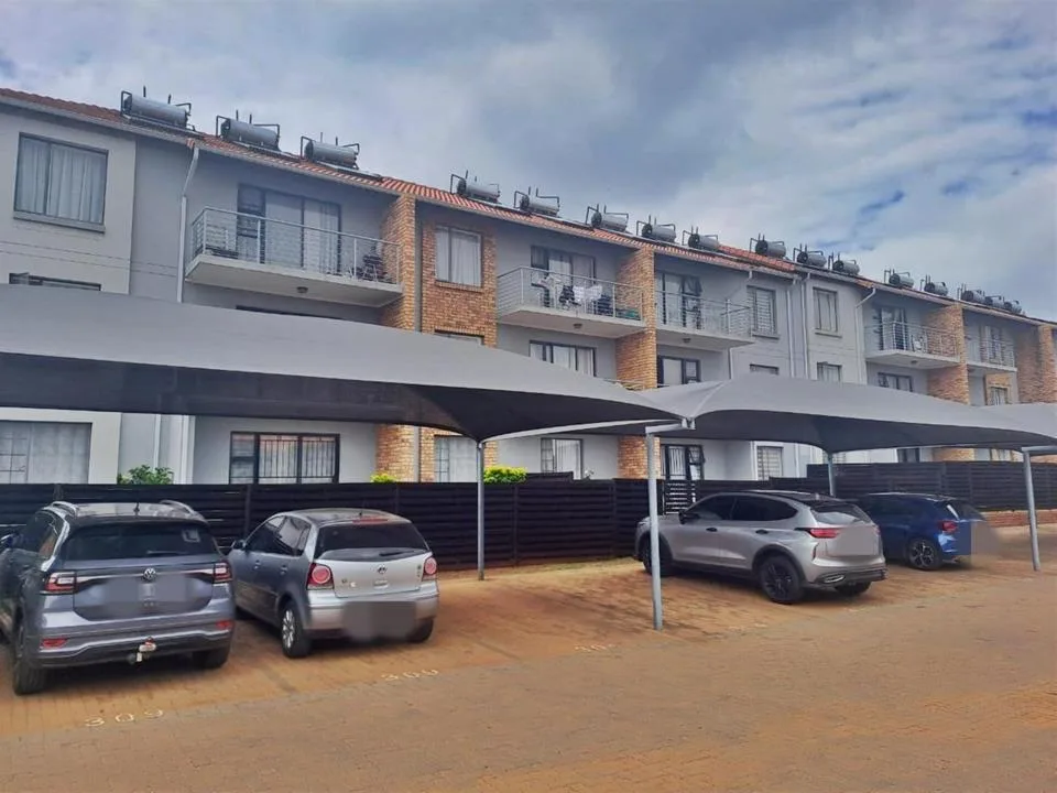 2 Bedroom Apartment / flat for sale in Monavoni