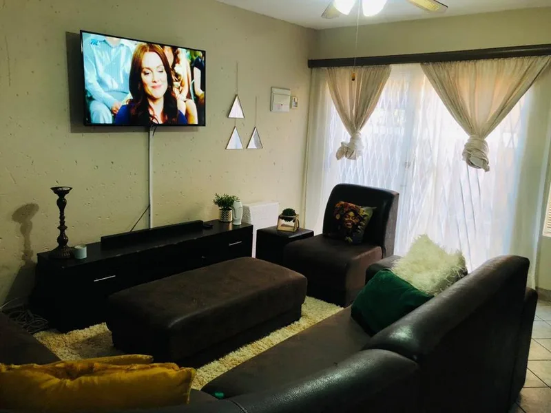2 Bedroom Townhouse for sale in Vaalpark