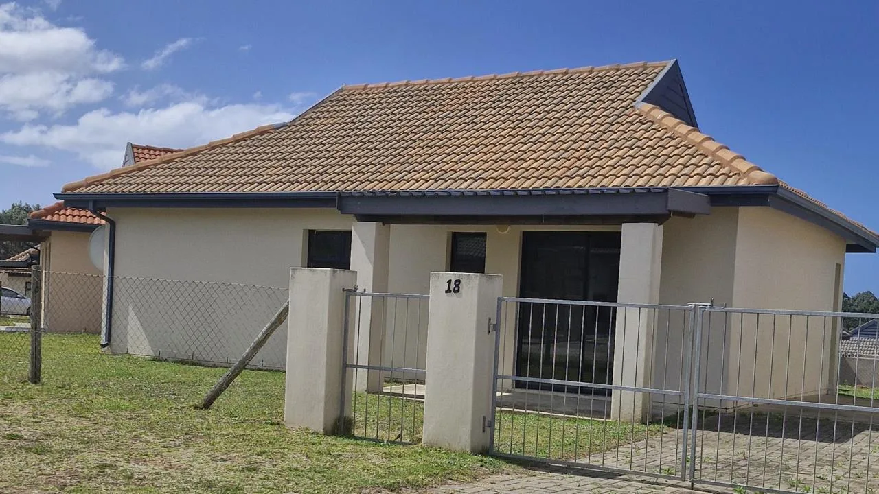 3 Bedroom House for sale in Kidds Beach