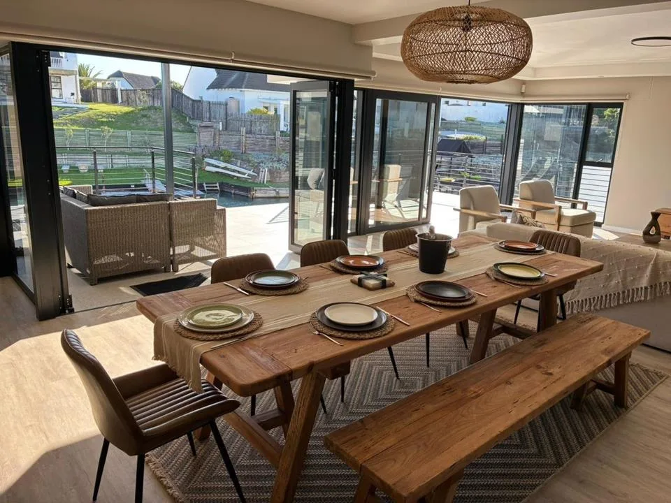 4 Bedroom House to rent in Canals