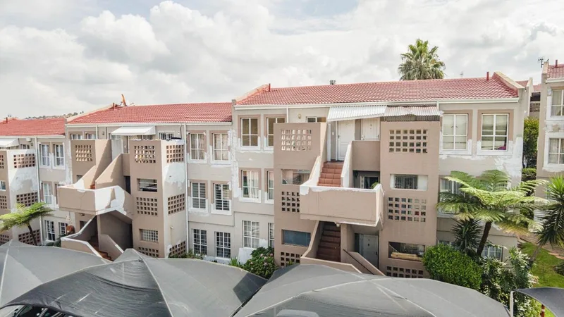 2 Bedroom Townhouse for sale in Suideroord