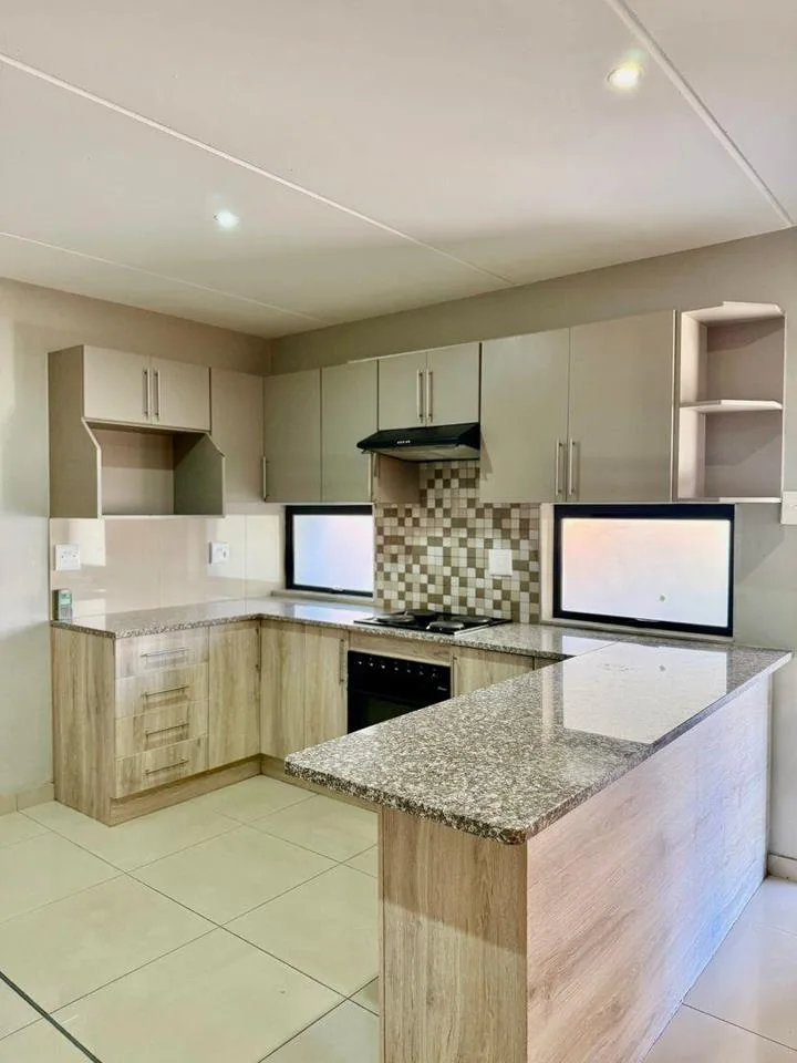 3 Bedroom Townhouse to rent in Jackaroo Park