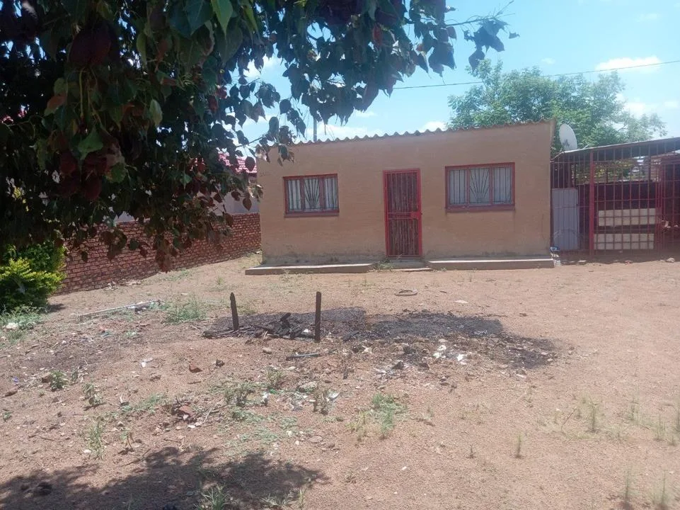 House for sale in Mabopane Unit A