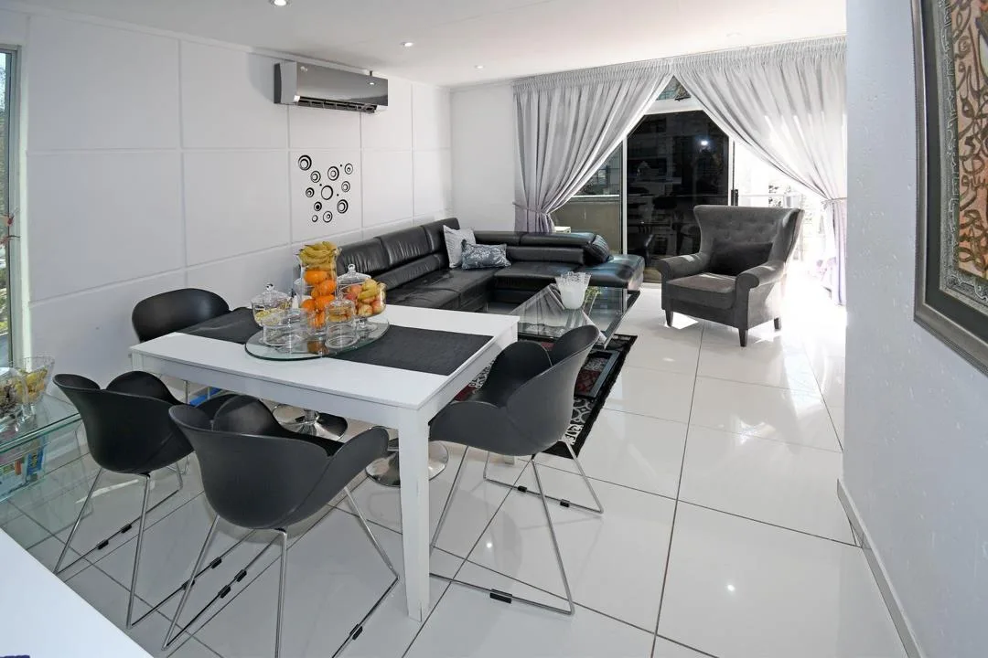 2 Bedroom Apartment / flat for sale in Houghton Estate