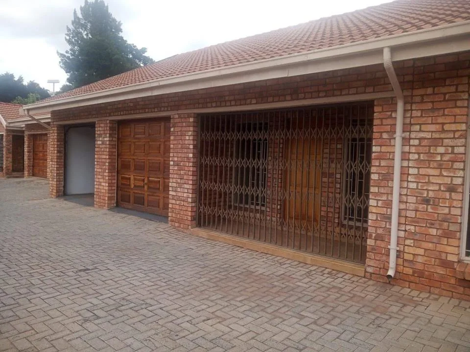3 Bedroom Townhouse for sale in Duncanville