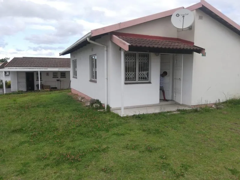 2 Bedroom Townhouse to rent in Redcliffe