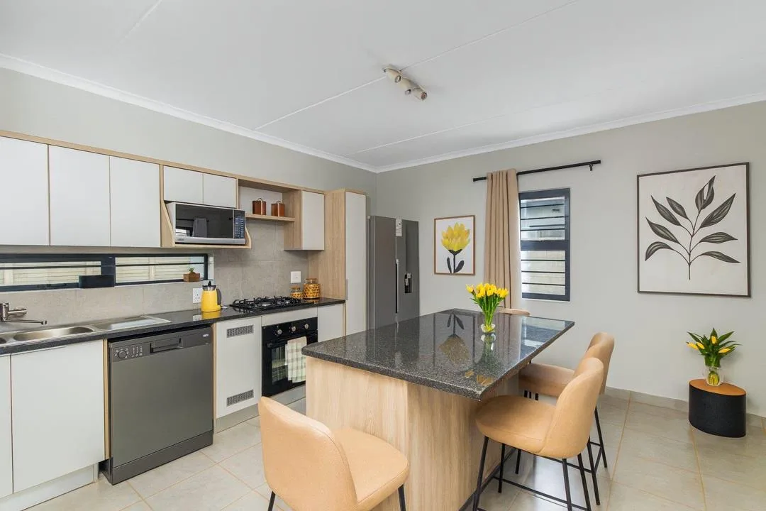 3 Bedroom House for sale in Protea Glen