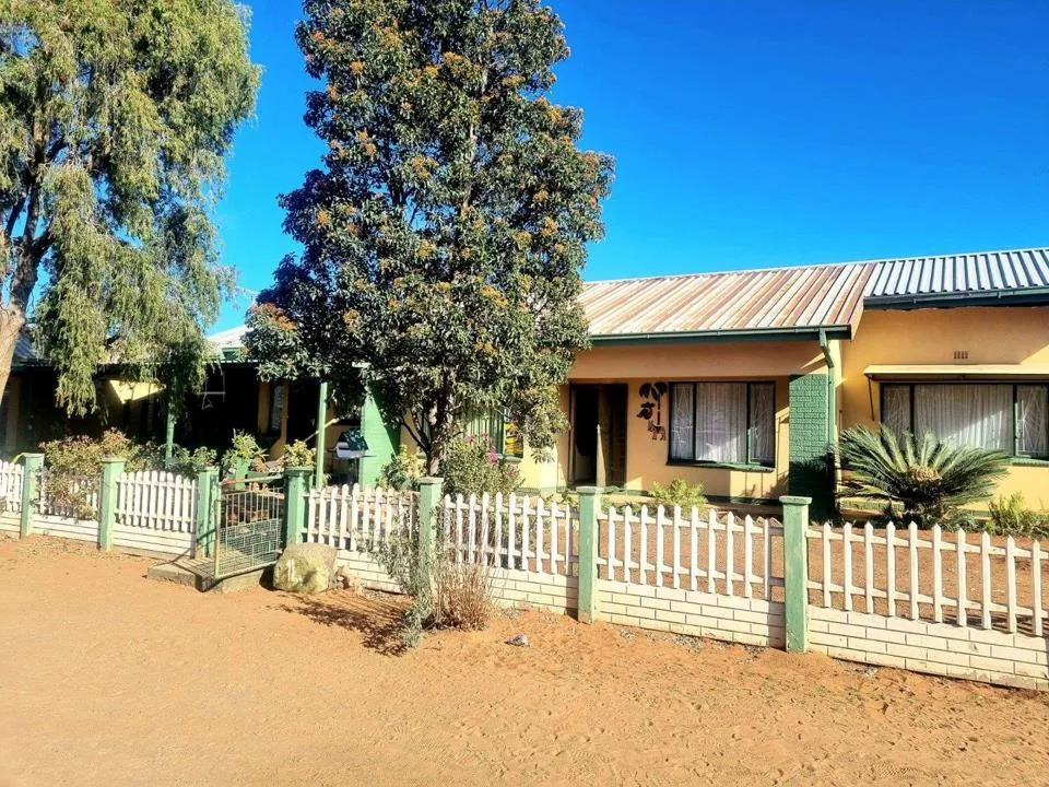 3 Bedroom House for sale in Beaconsfield