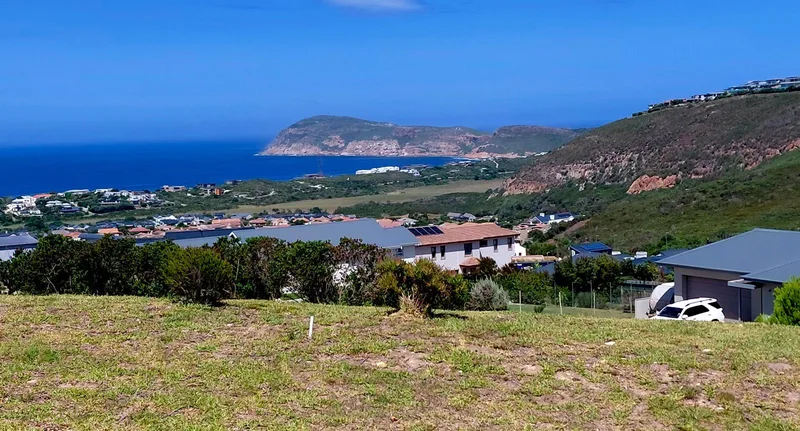 592 m² Land available in Robberg Ridge