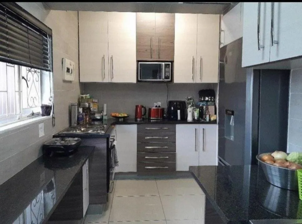 2 Bedroom Apartment / flat for sale in Pelham