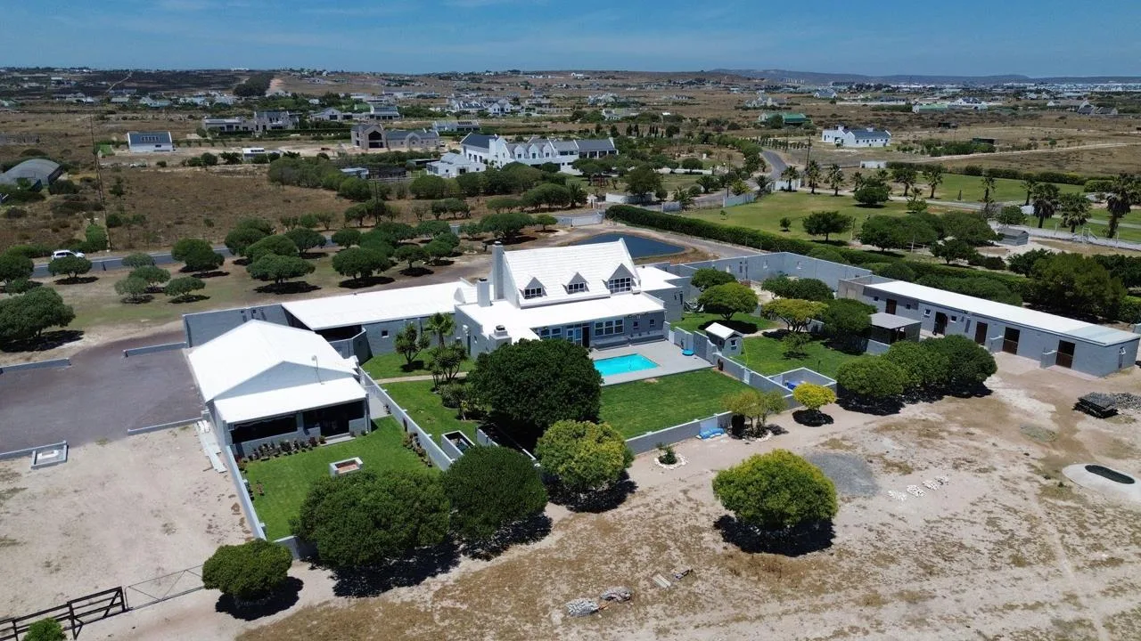 4 Bedroom House for sale in Long Acres Country Estate
