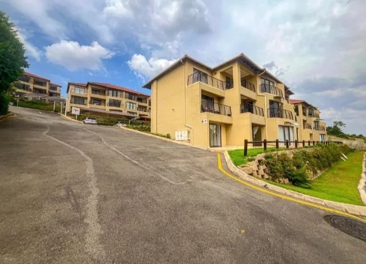 3 Bedroom Townhouse for sale in Bassonia Rock