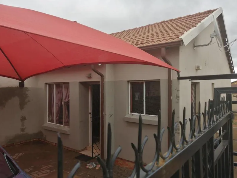 2 Bedroom House for sale in Soshanguve East