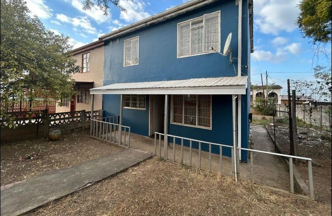 3 Bedroom House for sale in Bombay Heights