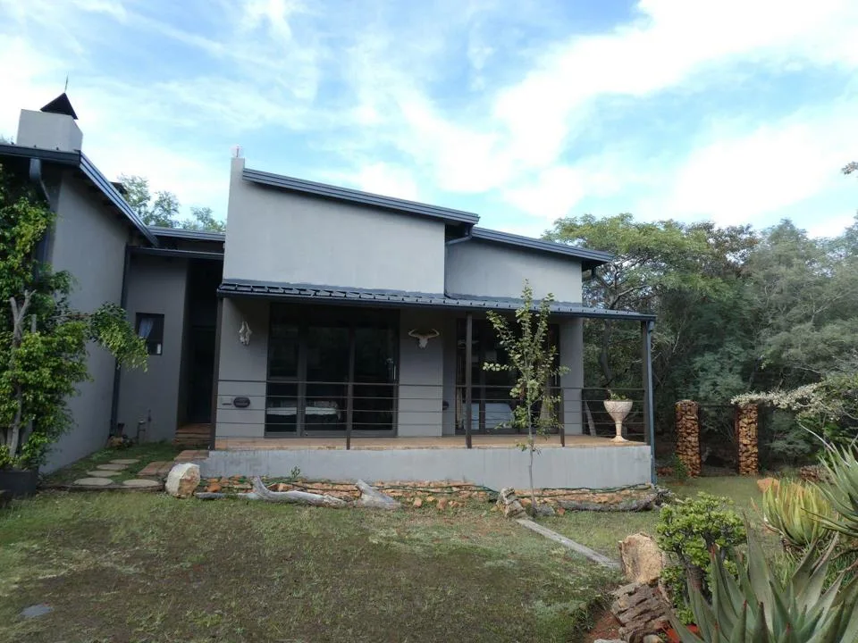 8 Bedroom House for sale in Bela Bela