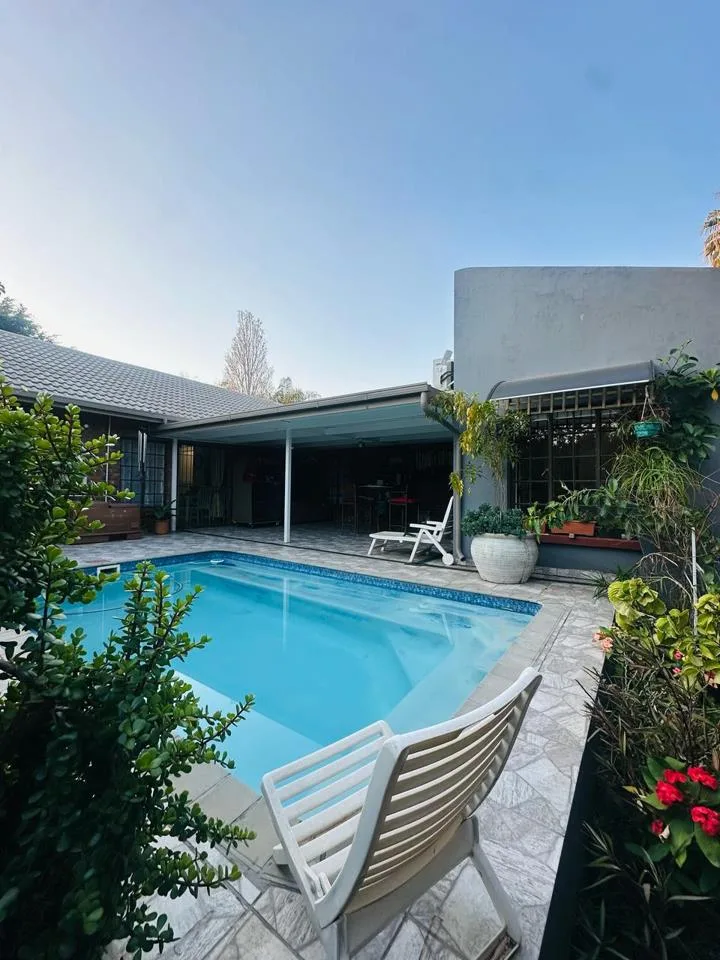 4 Bedroom House for sale in Geelhoutpark