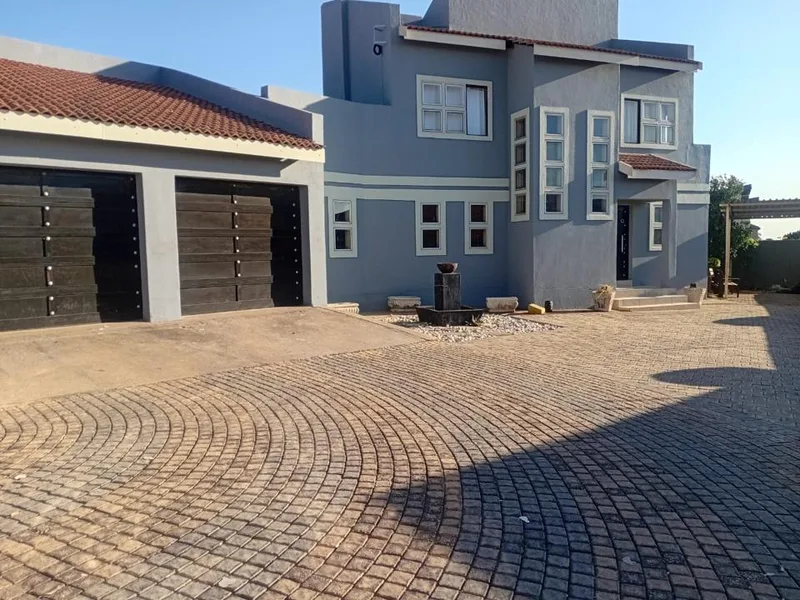3 Bedroom House to rent in Serala View