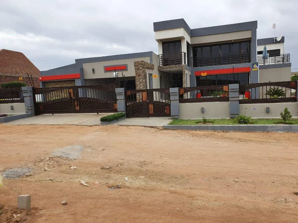 6 Bedroom House for sale in Mankweng