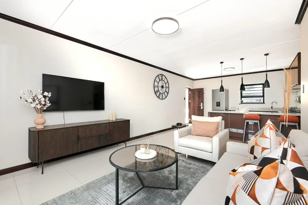 3 Bedroom Apartment / flat to rent in Blue Hills