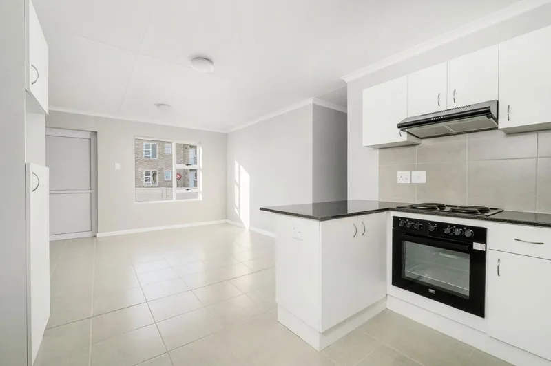 3 Bedroom Apartment in Fairview