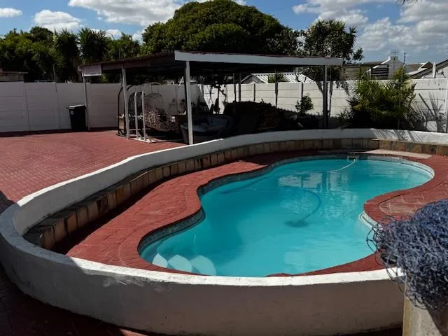 5 Bedroom House in Table View