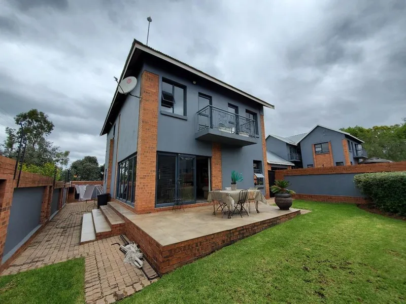 3 Bedroom Townhouse to rent in Groenkol