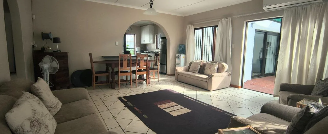 2 Bedroom House to rent in Graaff-Reinet