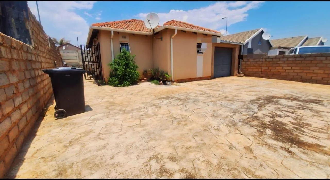3 Bedroom House for sale in Mahube Valley