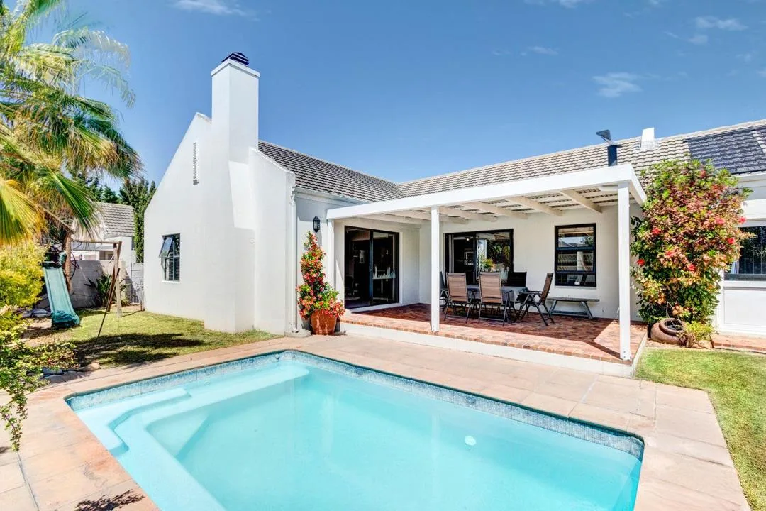 3 Bedroom House for sale in Sunningdale
