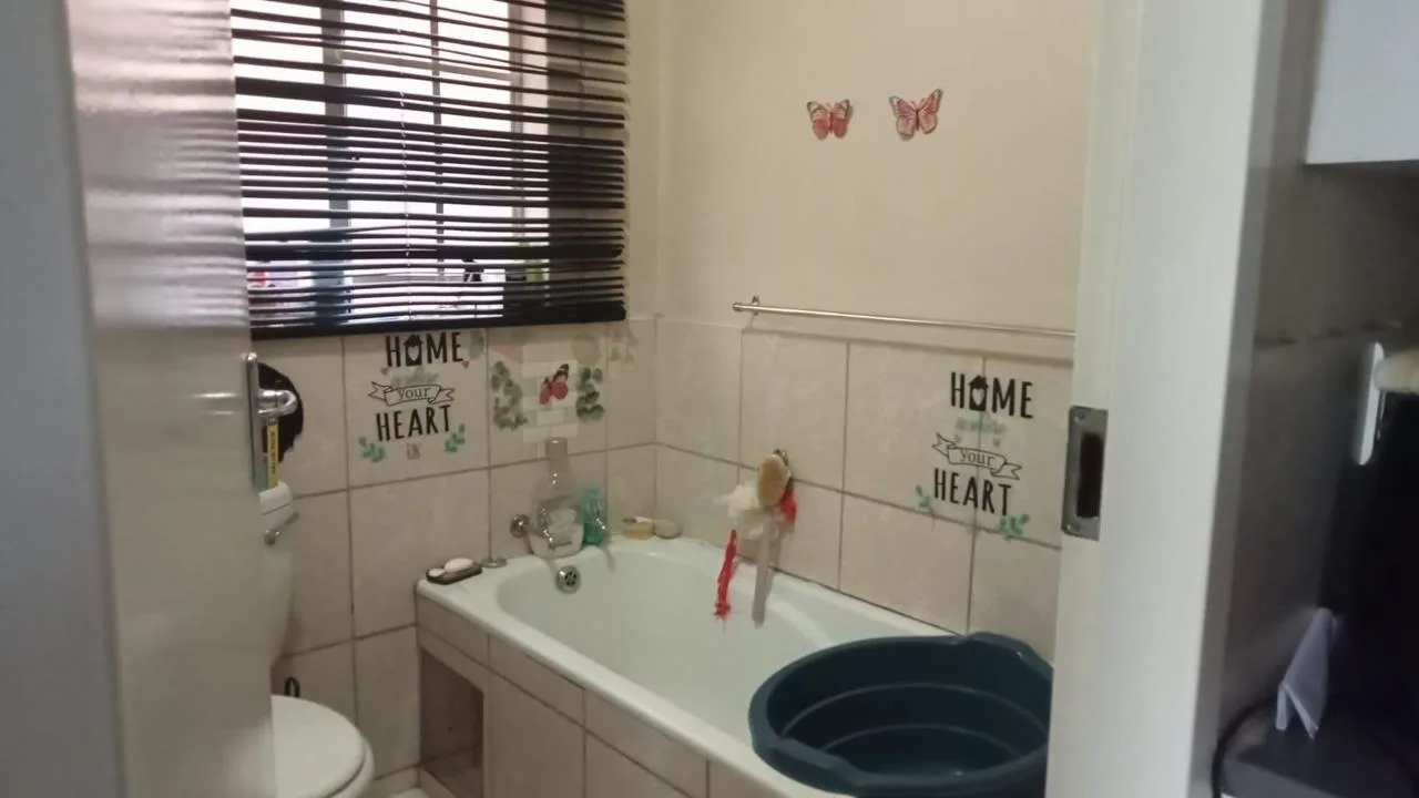 1 Bedroom Apartment / flat to rent in Rustenburg Central