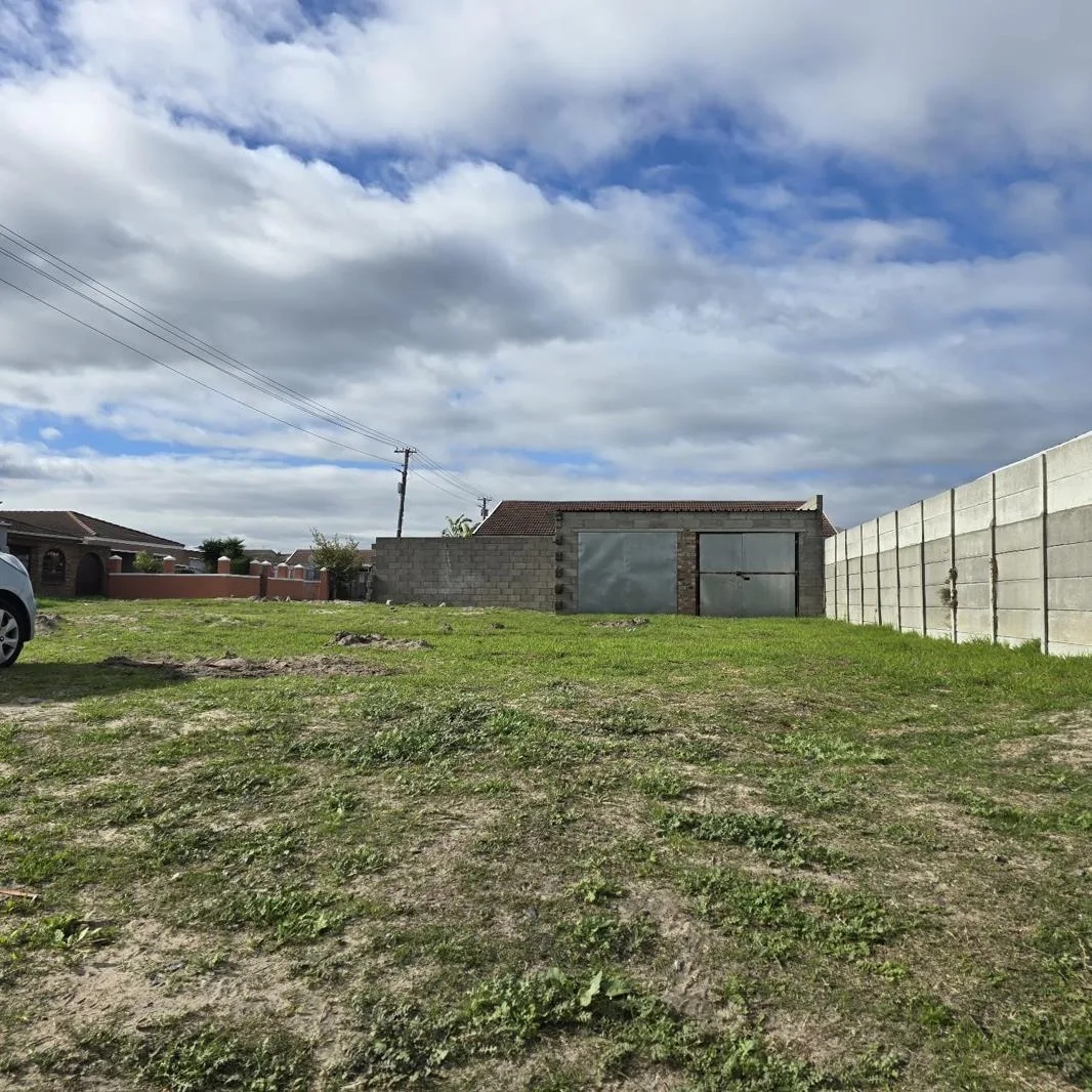 446 m² Land available in Sunbird Park