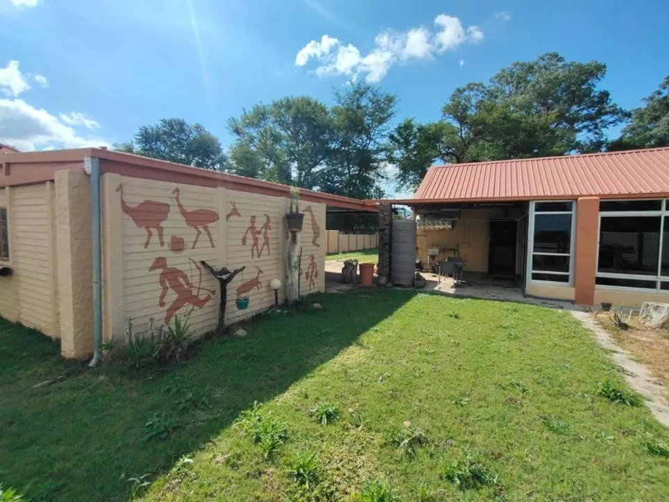 3 Bedroom House for sale in Rooiberg