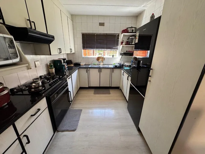 4 Bedroom Townhouse for sale in Terenure