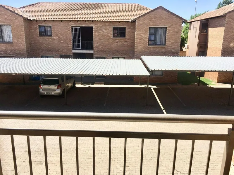 2 Bedroom Apartment in Spitskop
