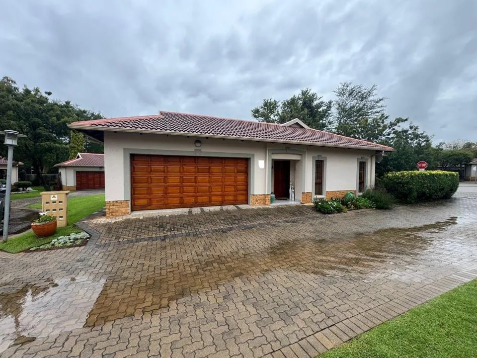 2 Bedroom House for sale in Featherwood Retirement Estate