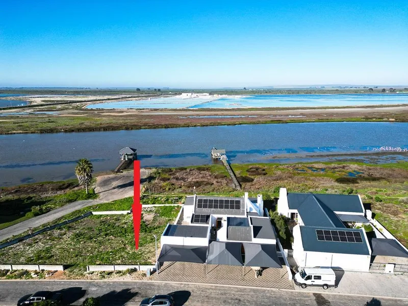 754 m² Land available in Velddrif