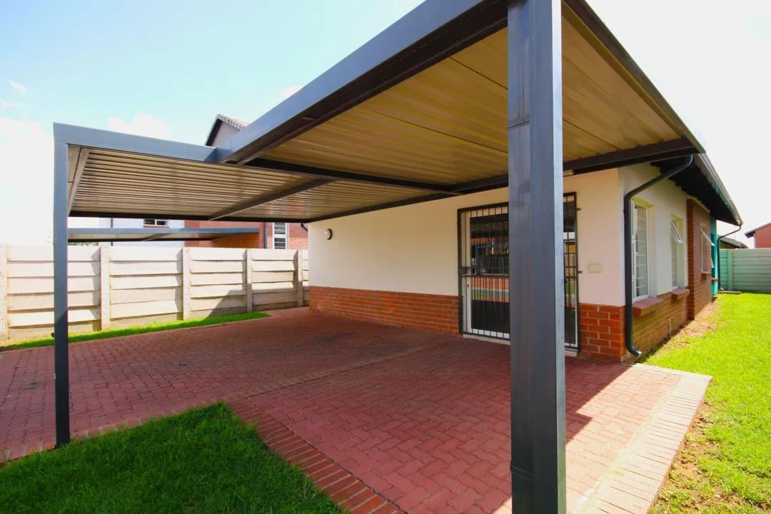 3 Bedroom House for sale in Parkdene