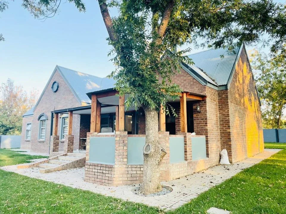 3 Bedroom House for sale in Orania