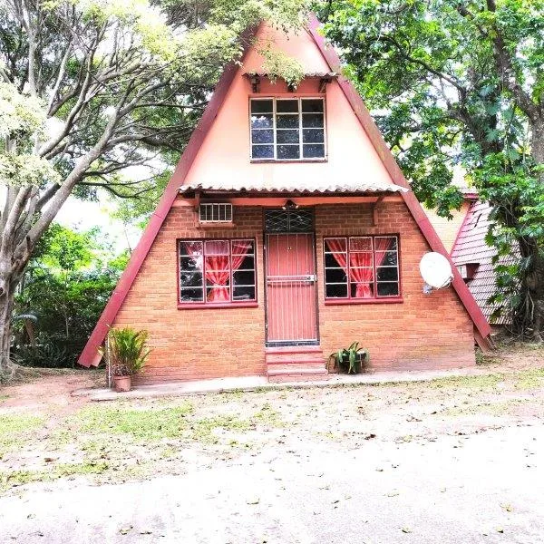 3 Bedroom Townhouse for sale in Hibberdene