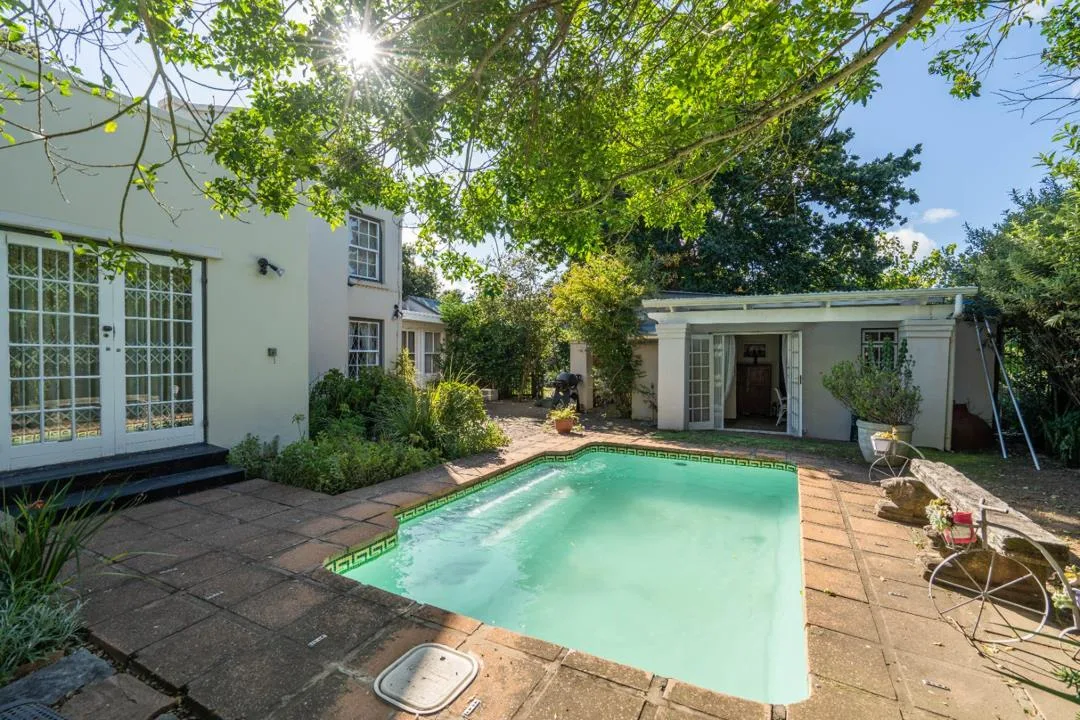 6 Bedroom House for sale in Sunnyside