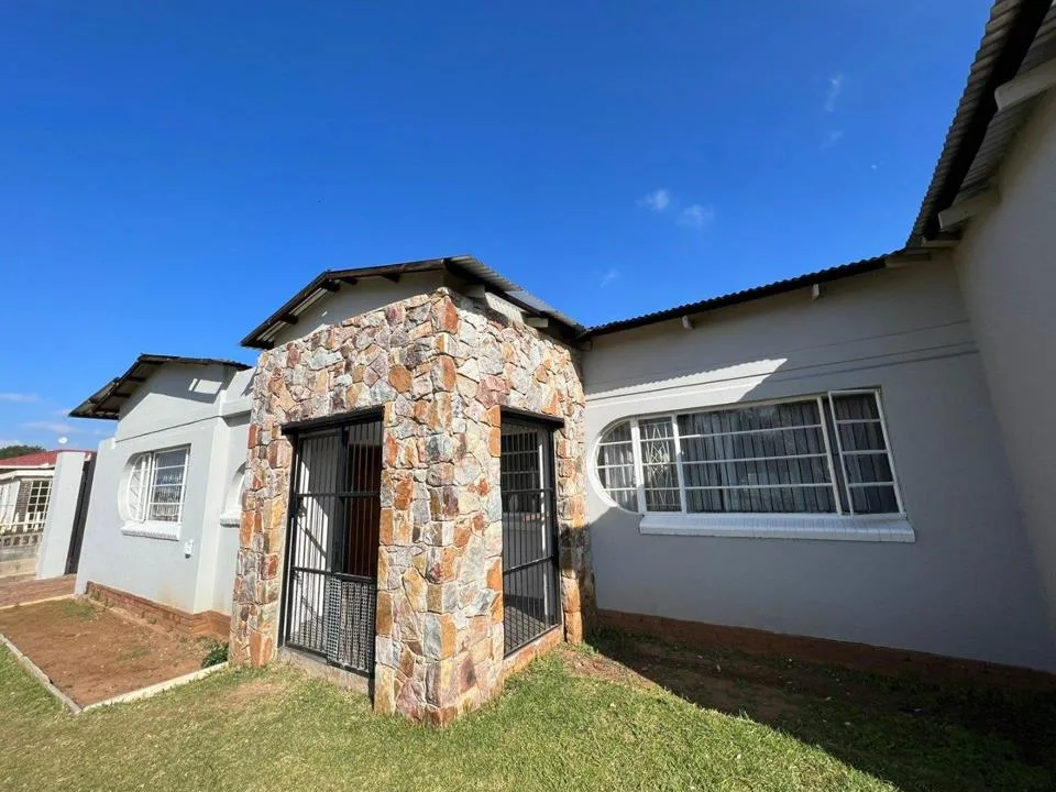 3 Bedroom House for sale in Potchefstroom Central