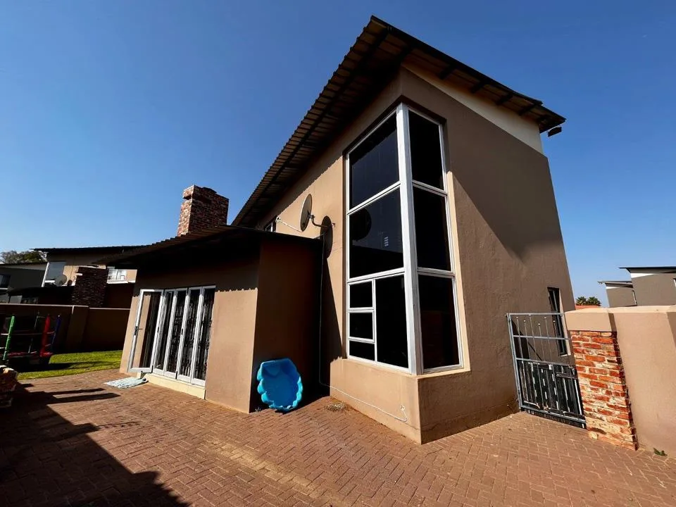 3 Bedroom Townhouse for sale in Baillie Park