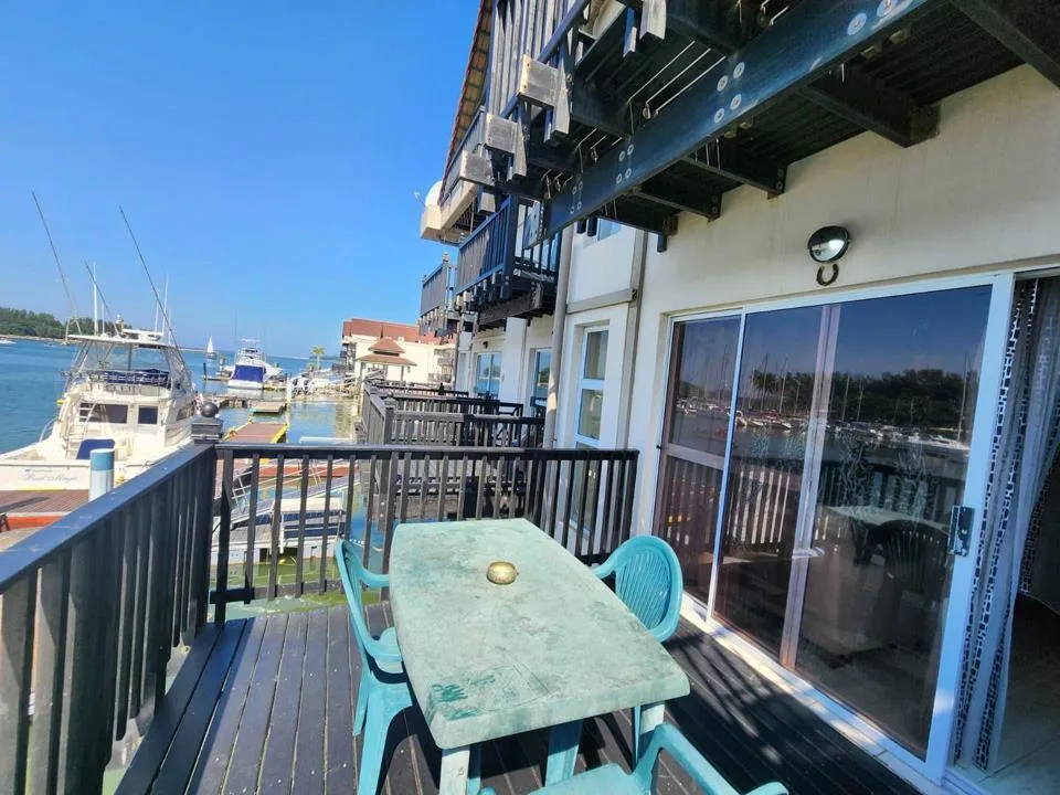 4 Bedroom Apartment / flat to rent in Meer En See