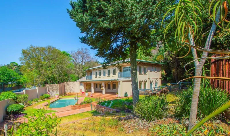 4 Bedroom House in Floracliffe