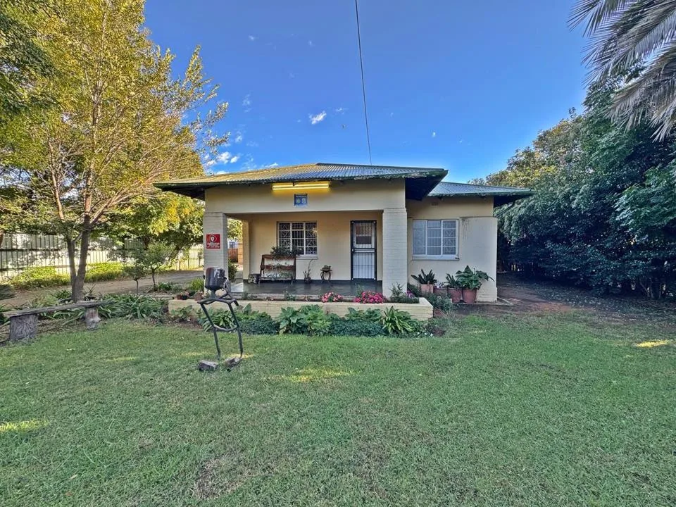 3 Bedroom House for sale in Noordhoek