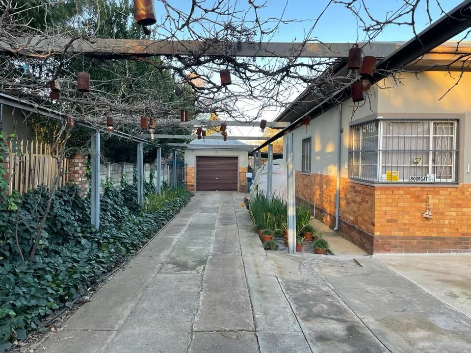 4 Bedroom House for sale in Potchefstroom Central
